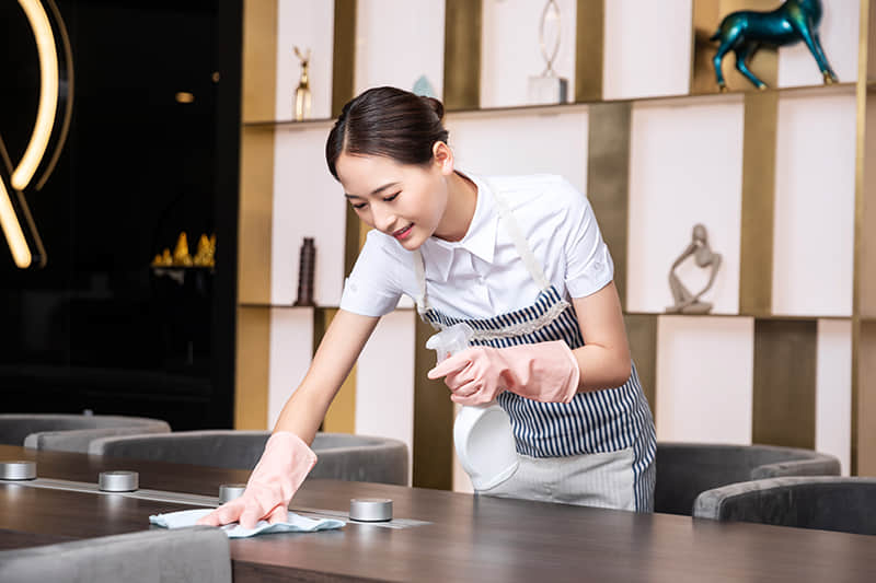 在清洁保养家具时需要注意的地方